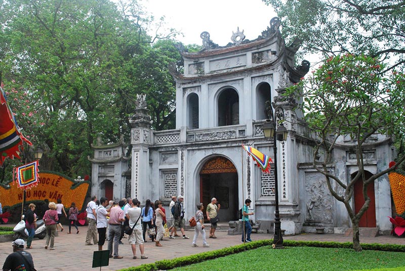 The Main Gate - temple of literature